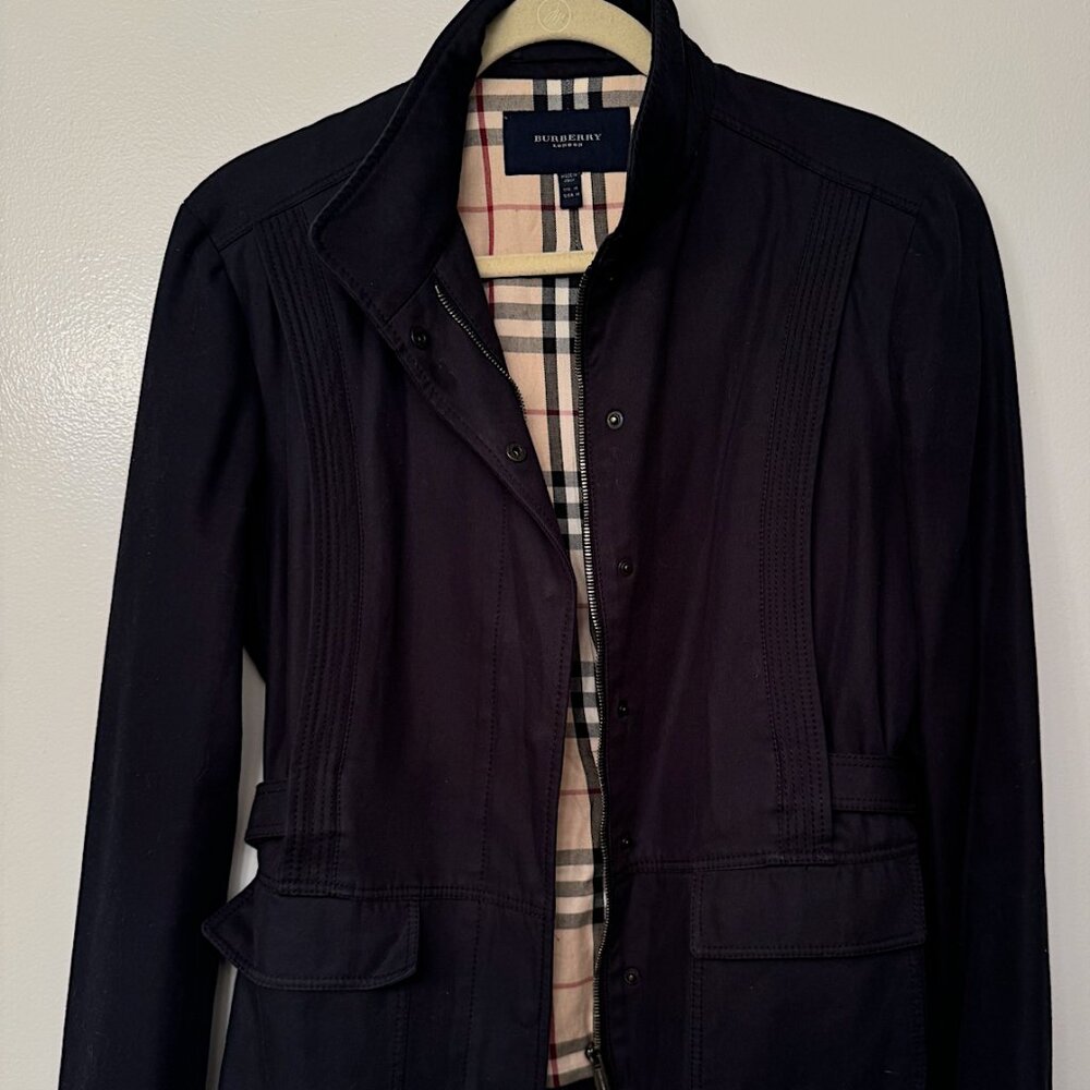 Burberry cloth motor cross  jacket with check lining and snap and zipper closing